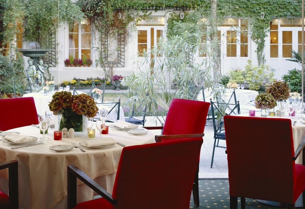 فونتانبلو Hotel Restaurant Napoleon المطعم الصورة